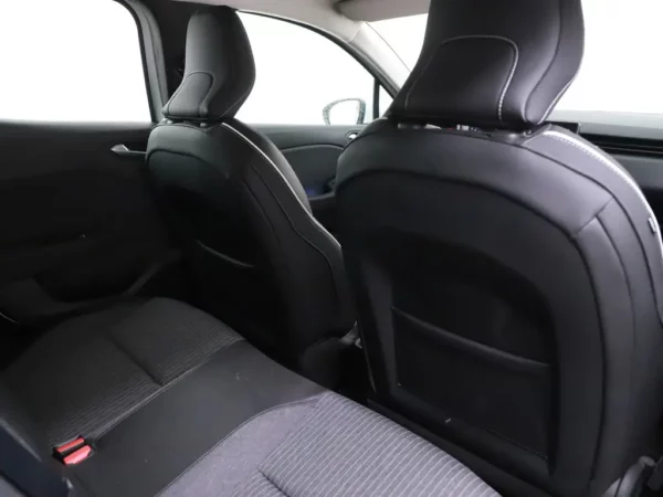 Photo 21 of 29 of VF1RJA00365530239 Renault Clio 1.0 TCe Intens LED