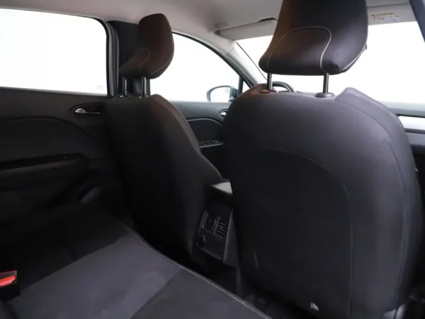 Photo 21 of 29 of VF1RJB00068086046 Renault Captur 1.0 TCe 100 Bi-Fuel Business Zen LED