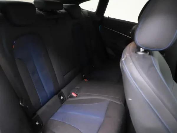 Photo 21 of 29 of WBA11AK0707G88610 BMW 2 Serie Gran Coupé 218i High