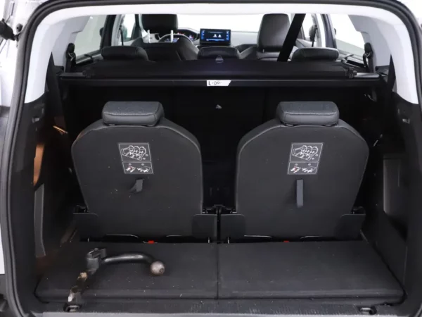 Photo 21 of 32 of VF3MRHNSULS278867 Peugeot 5008 1.2 Aut. PureTech Allure 5-drs SUV