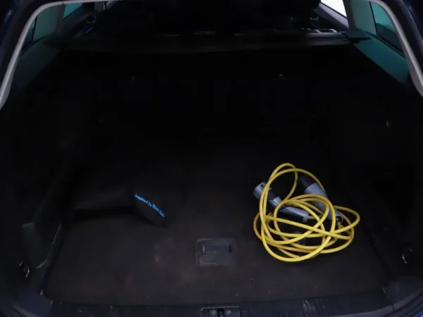 Photo 21 of 35 of WVWZZZ3CZHE054129 Volkswagen Passat Variant 1.4 TSI GTE Connected