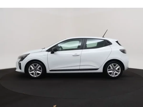 Photo 22 of 25 of VF1RJA00374065209 Renault Clio 1.6 E-Tech Full Hybrid 145