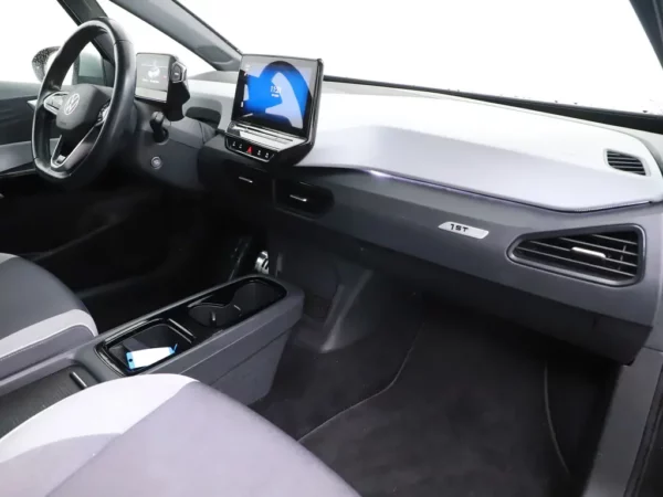 Photo 22 of 28 of WVWZZZE1ZMP002540 Volkswagen ID.3 First Plus 58 kWh IQ-Light