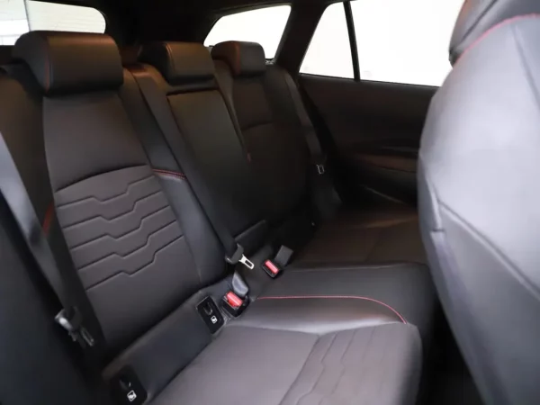 Photo 22 of 31 of SB1Z93BE40E063357 Toyota Corolla Touring Sports 1.8 Hybrid Executive