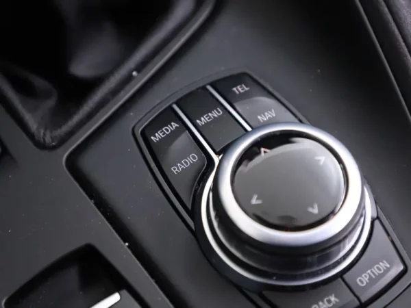 Photo 22 of 34 of WBAHS110605H03722 BMW X1 sDrive18i Aut. High Executive LED