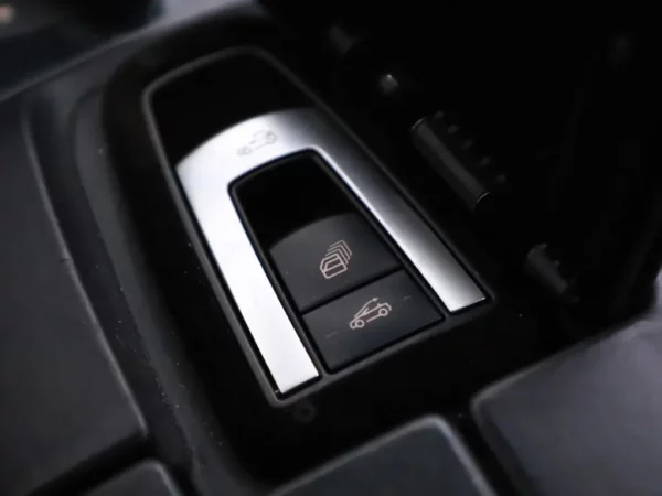 Photo 22 of 34 of WDD2074611F336253 Mercedes-Benz E-Klasse Cabrio 400 Prestige Cruise Ecc