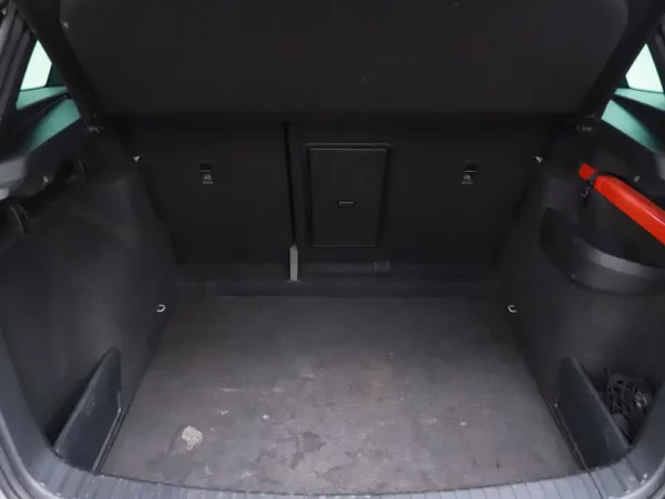 Photo 22 of 35 of TMBJR7NU3M2011227 Skoda Karoq 1.5 TSI ACT Sportline Business PANO