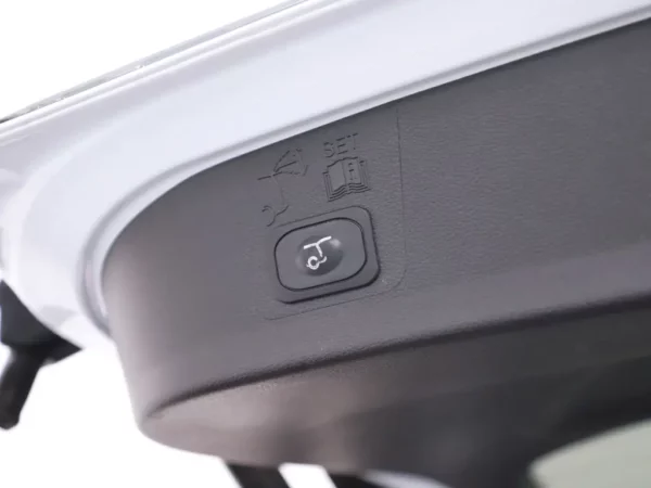 Photo 22 of 35 of WF0AXXWPMAKY67830 Ford Kuga 1.5 EcoBoost ST Line LED