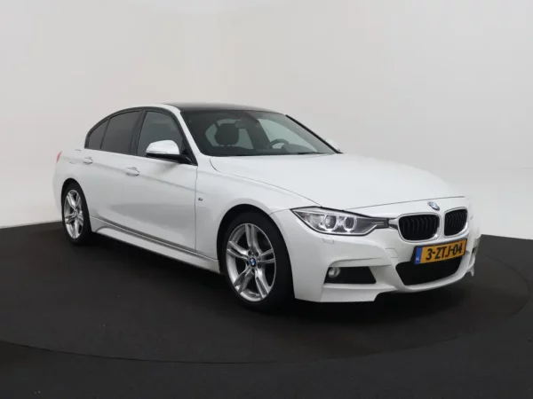 Photo 23 of 24 of WBA3A11020J617339 BMW 3-serie 316i Executive Xenon Cruise Ecc
