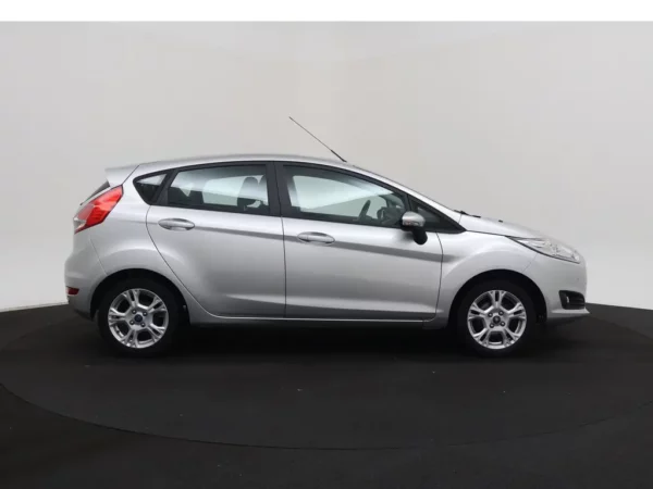 Photo 23 of 25 of WF0DXXGAKDGT64860 Ford Fiesta 1.0 Style Ultimate Cruise Alloy