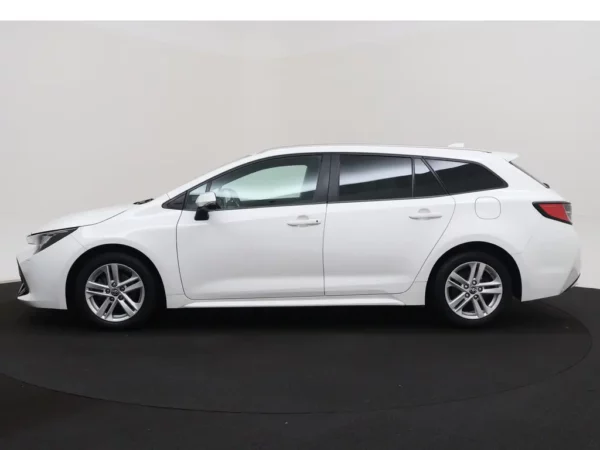 Photo 23 of 26 of SB1Z93BE90E127408 Toyota Corolla Touring Sports 1.8 Hybrid Active