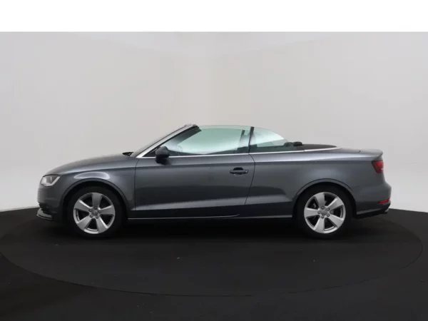 Photo 23 of 26 of WAUZZZ8V5F1133404 Audi A3 Cabriolet 1.4 TFSI CoD Ambition Pro Line Plus Softtop Stoelverw.
