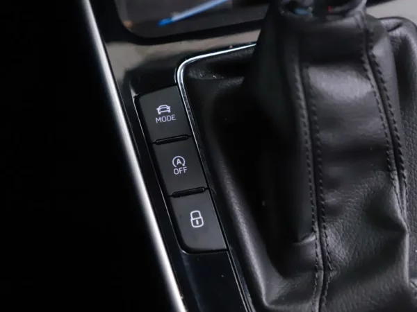 Photo 23 of 35 of TMBER9PJXN4006466 Skoda Fabia 1.0 Aut. TSI Business Edition 5-drs Hatchb.