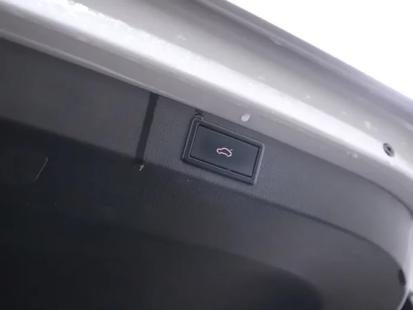 Photo 23 of 35 of TMBJR7NU3M2011227 Skoda Karoq 1.5 TSI ACT Sportline Business PANO