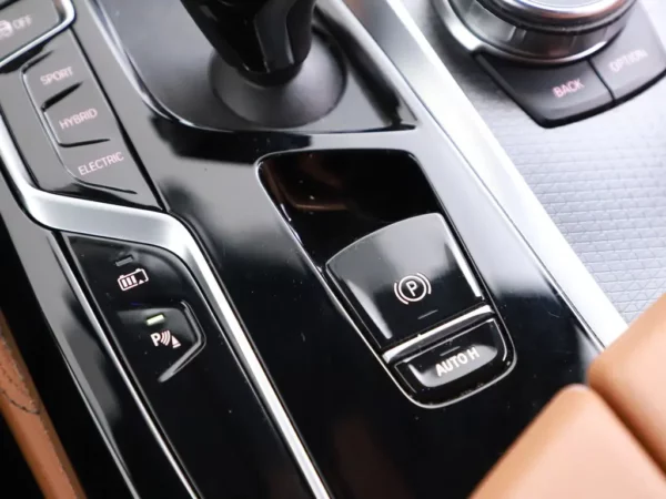 Photo 23 of 35 of WBA11CG000CL71888 BMW 5 Serie Touring 530e Business Edition Plus M-Pack