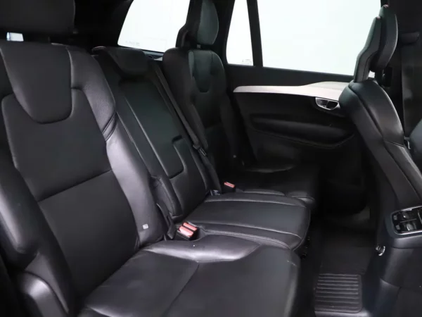 Photo 23 of 36 of YV1LFBABDH1149222 Volvo XC90 2.0 T8 Twin Engine AWD Inscription