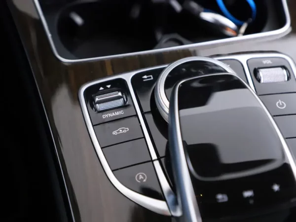 Photo 23 of 39 of WDD2052661F464977 Mercedes-Benz C-Klasse Estate 400 4MATIC Ambition