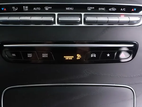 Photo 23 of 40 of WDC2539801F751707 Mercedes-Benz GLC 200 Aut. Business Solution AMG