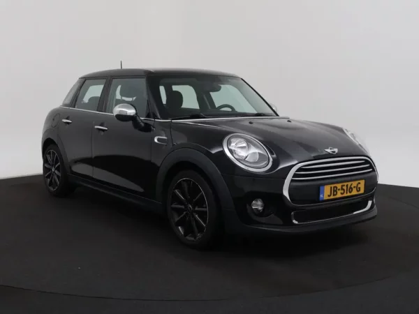 Photo 24 of 25 of WMWXS110202C22296 Mini Mini 1.2 One Business 5-drs Hatchb