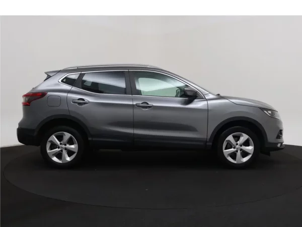 Photo 24 of 26 of SJNFFAJ11U2639705 Nissan QASHQAI 1.3 DIG-T Business Edition Pano