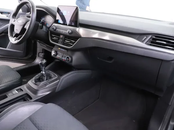 Photo 24 of 29 of WF0PXXGCHPKY79662 Ford FOCUS Wagon 1.0 EcoBoost Titanium Business 5-drs Combi