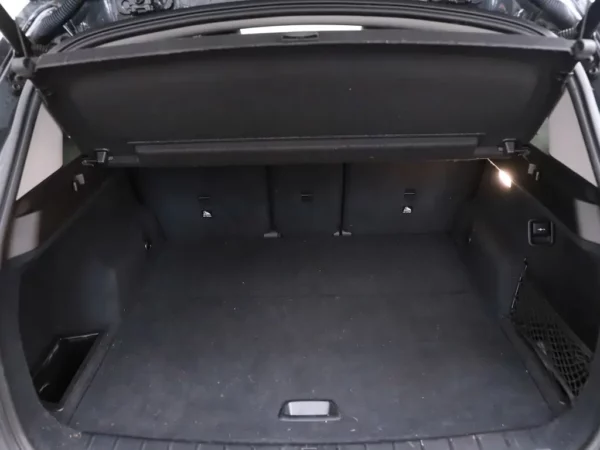 Photo 24 of 34 of WBAHS110605H03722 BMW X1 sDrive18i Aut. High Executive LED