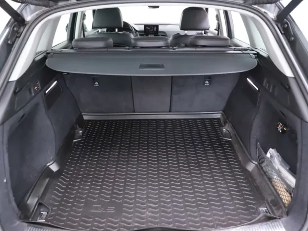 Photo 24 of 39 of WAUZZZFY7H2018880 Audi Q5 2.0 TFSI quattro Design Pro Line Plus LED