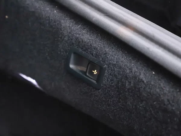 Photo 25 of 37 of WVWZZZ3HZJE515000 Volkswagen Arteon 1.5 TSI DSG R-Line