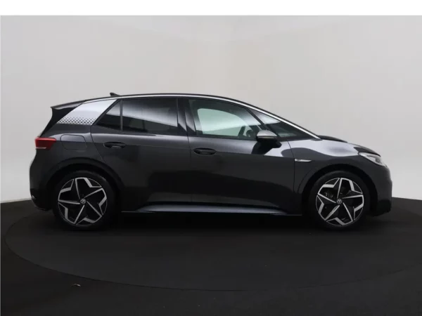 Photo 26 of 28 of WVWZZZE1ZMP002540 Volkswagen ID.3 First Plus 58 kWh IQ-Light