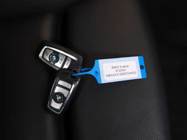 Photo 26 of 30 of WBA5A31080D744552 BMW 5 Serie 520i Aut. Last Minute Edition 4-drs Sedan