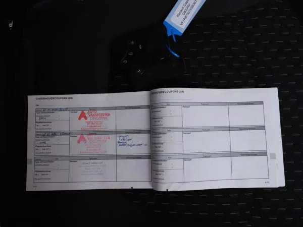 Photo 26 of 31 of VF1R8700763606314 Renault Captur 0.9 TCe Intens Navi