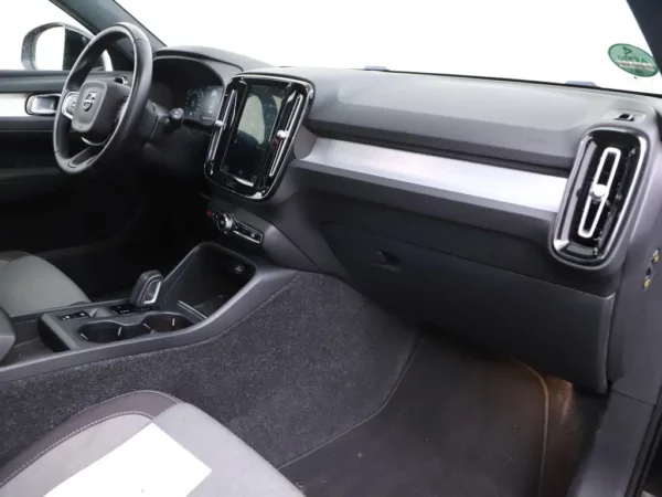 Photo 26 of 32 of YV1XZBBVFM2438154 Volvo XC40 1.5 T5 Recharge Business Pro