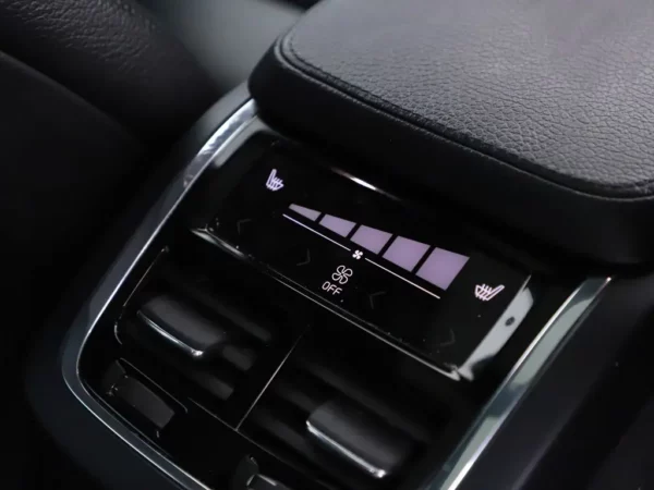 Photo 26 of 36 of YV1LFBABDH1149222 Volvo XC90 2.0 T8 Twin Engine AWD Inscription