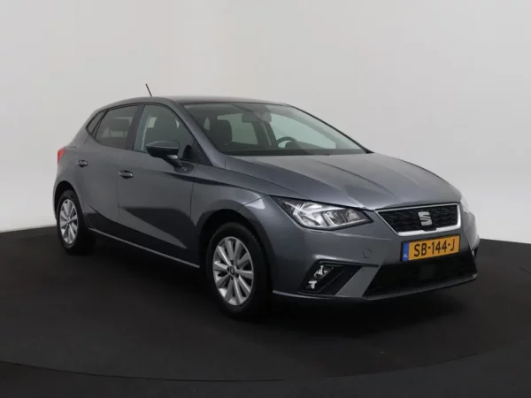 Photo 27 of 28 of VSSZZZKJZJR065267 SEAT Ibiza 1.0 TSI (5-drs Hatchb.)