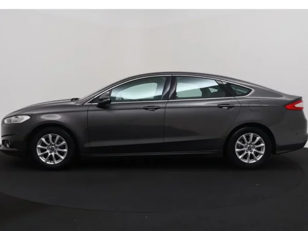 Photo 27 of 30 of WF0EXXWPCEFL17297 Ford Mondeo 1.5 Titanium Navi