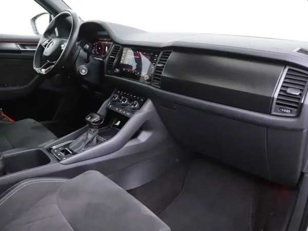 Photo 27 of 32 of TMBJB9NS9N8013027 Skoda Kodiaq 1.5 TSI Aut. Sportline Business Facelift