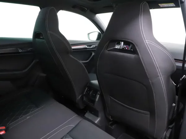 Photo 27 of 35 of TMBJR7NU3M2011227 Skoda Karoq 1.5 TSI ACT Sportline Business PANO