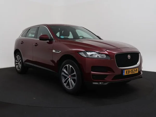 Photo 28 of 29 of SADCA2BN9HA071223 Jaguar F-Pace 2.0 Aut. Portfolio AWD 20d