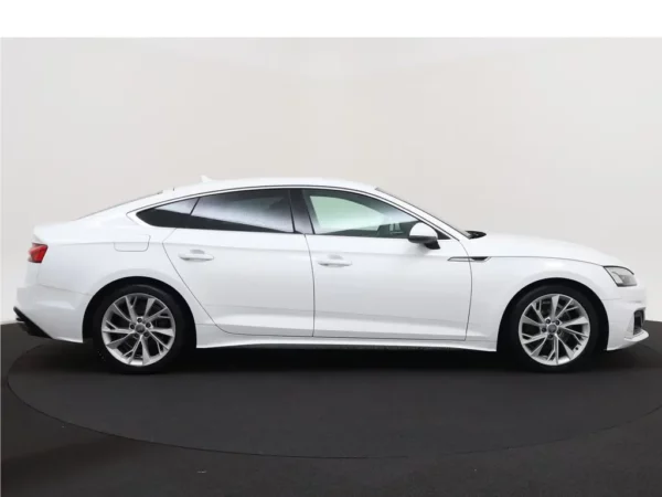 Photo 28 of 30 of WAUZZZF58LA021775 Audi A5 Sportback 40 TFSI Aut. Launch edition Business LED