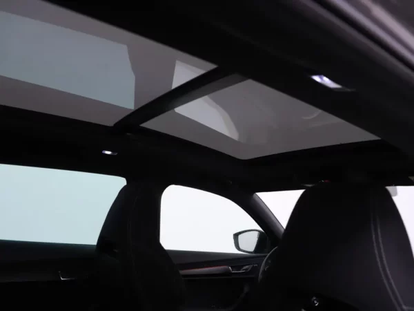 Photo 28 of 35 of TMBJR7NU3M2011227 Skoda Karoq 1.5 TSI ACT Sportline Business PANO