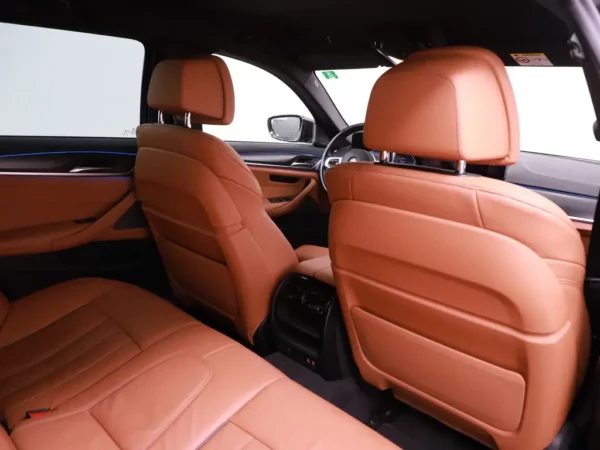 Photo 28 of 35 of WBA11CG000CL71888 BMW 5 Serie Touring 530e Business Edition Plus M-Pack