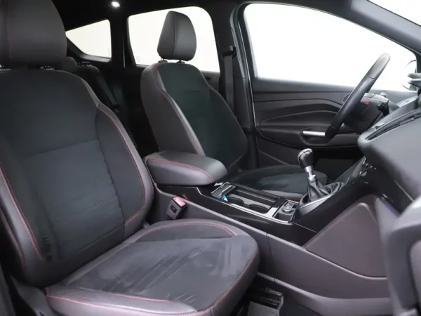 Photo 28 of 35 of WF0AXXWPMAKY67830 Ford Kuga 1.5 EcoBoost ST Line LED