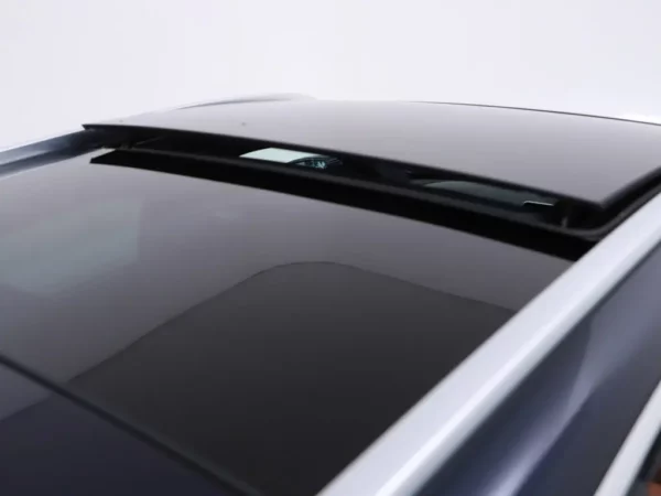 Photo 28 of 39 of WDD2052661F464977 Mercedes-Benz C-Klasse Estate 400 4MATIC Ambition