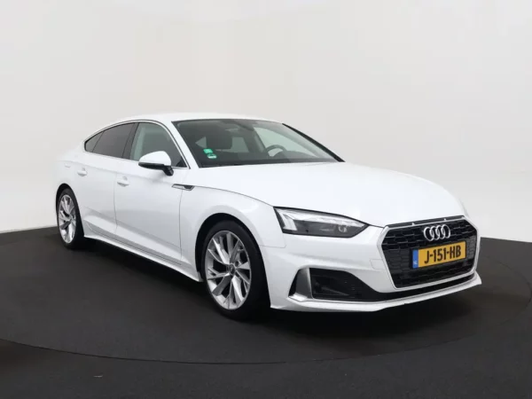 Photo 29 of 30 of WAUZZZF58LA021775 Audi A5 Sportback 40 TFSI Aut. Launch edition Business LED
