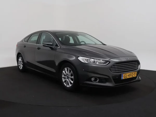 Photo 29 of 30 of WF0EXXWPCEFL17297 Ford Mondeo 1.5 Titanium Navi