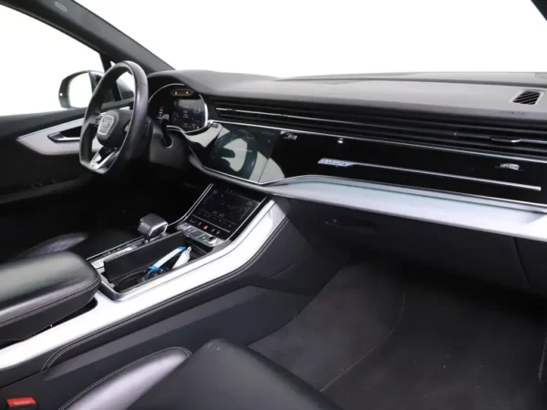 Photo 29 of 34 of WAUZZZ4M3LD007324 Audi Q7 55 TFSI quattro Pro Line S 7p