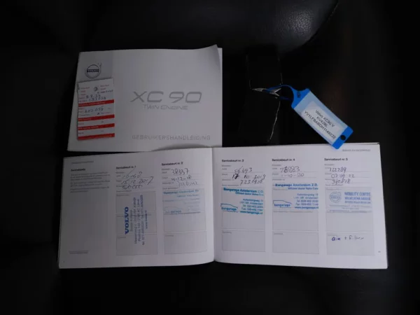 Photo 29 of 36 of YV1LFBABDH1149222 Volvo XC90 2.0 T8 Twin Engine AWD Inscription