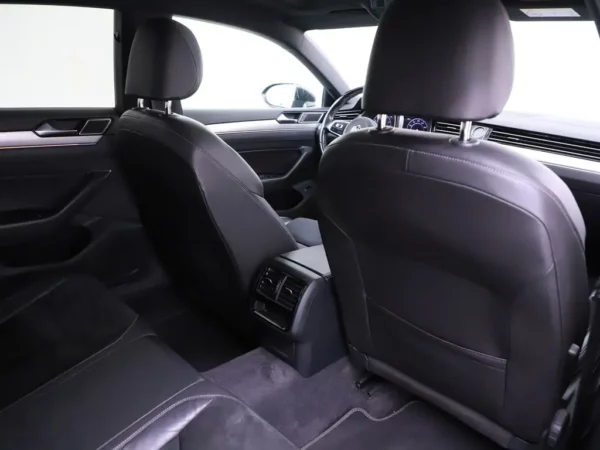 Photo 29 of 37 of WVWZZZ3HZJE515000 Volkswagen Arteon 1.5 TSI DSG R-Line