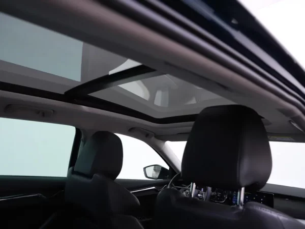 Photo 29 of 38 of TMBJP7NX4MY040099 Skoda Octavia Combi 1.0 TSI Business Edition Plus 5-drs Combi