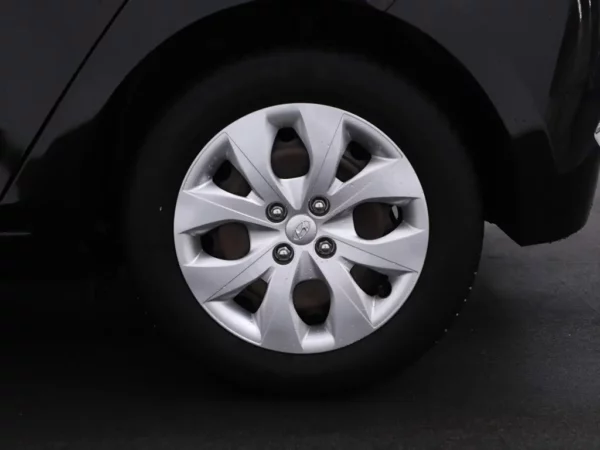 Photo 3 of 18 of NLHB251AAJZ387663 Hyundai i20 1.0 T-GDI i-Drive Cool